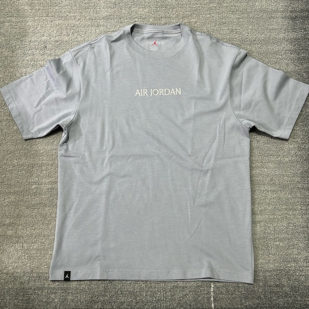 Air Jordan logo embroidered Tshirt in size M